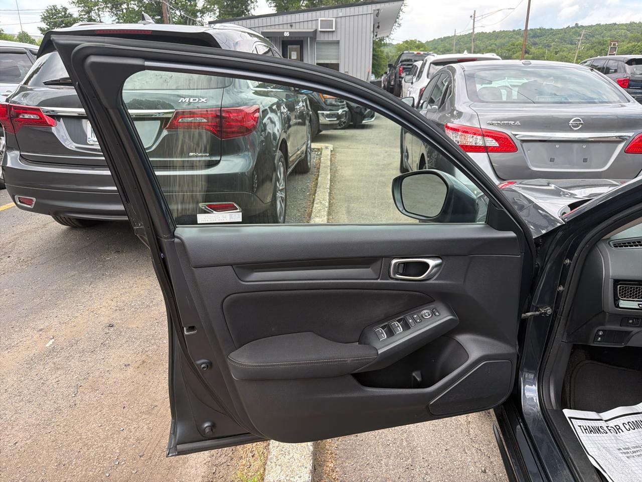 Honda Civic Hatchback LX CVT 2023