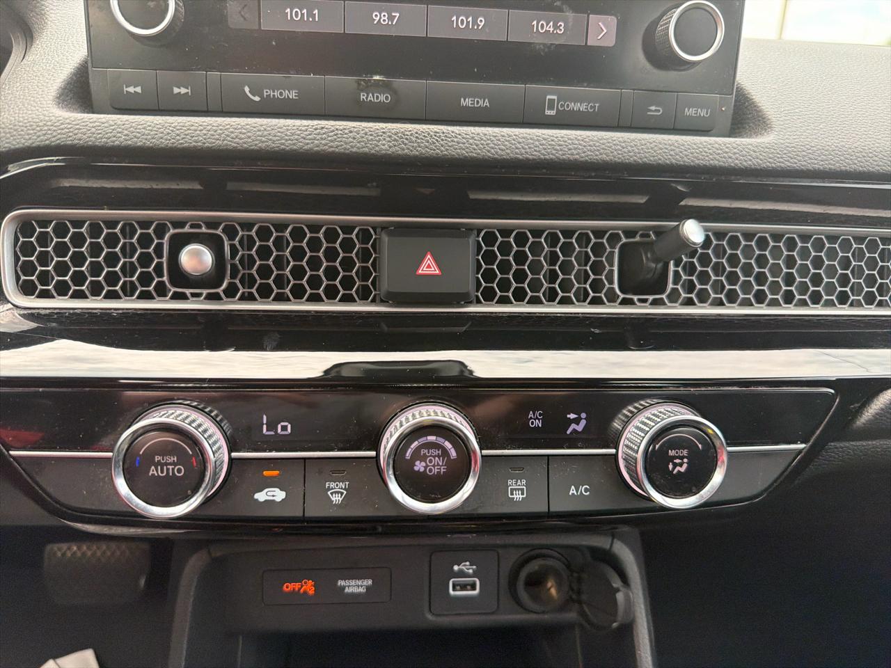 Honda Civic Hatchback LX CVT 2023
