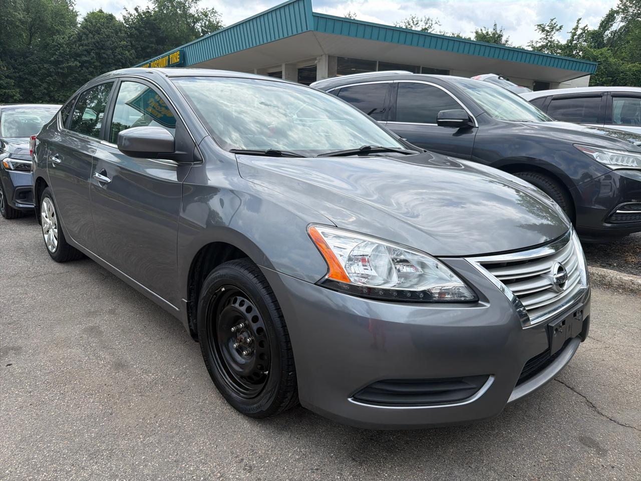 Nissan Sentra 4dr Sdn I4 CVT SV 2015