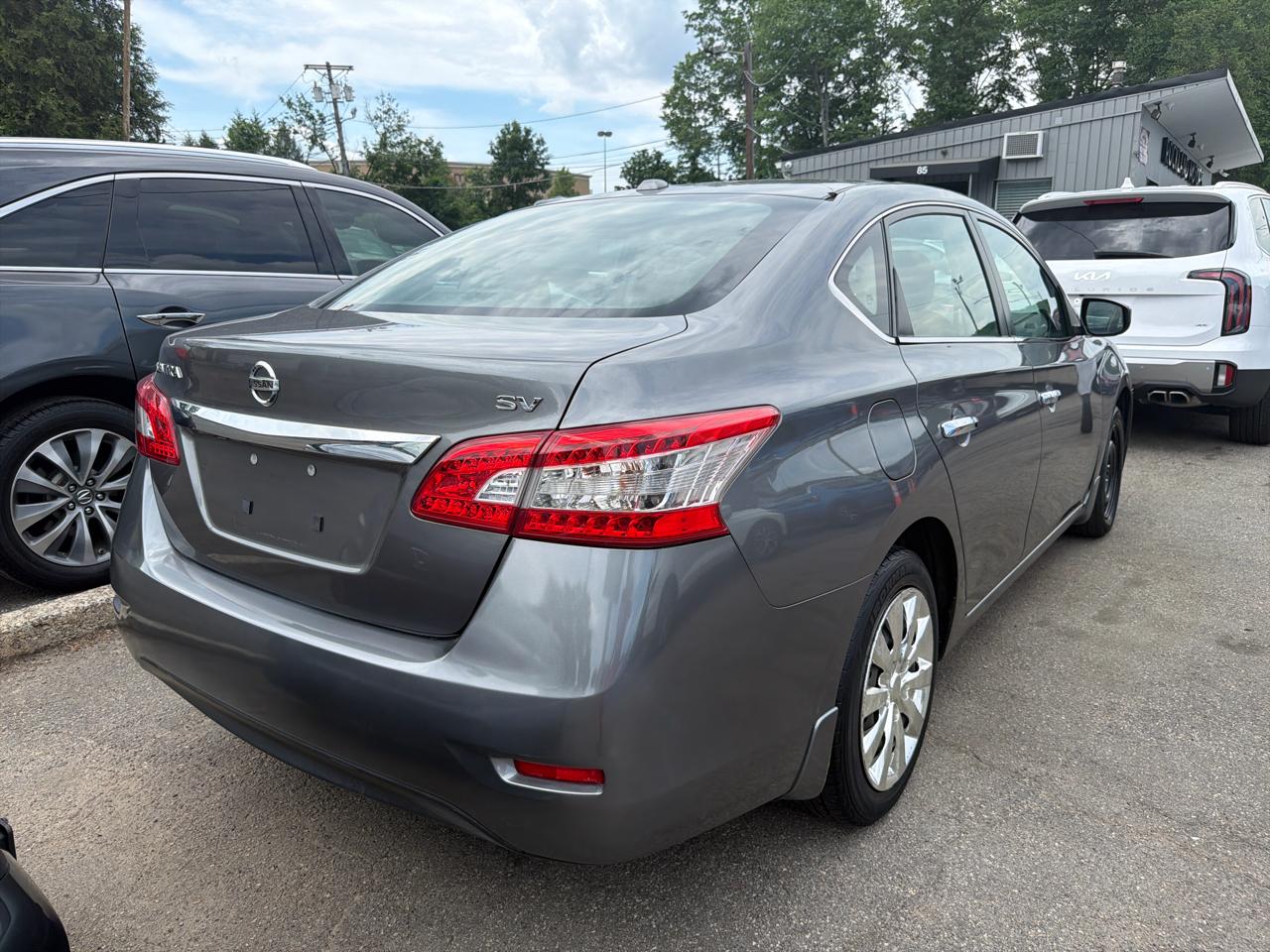Nissan Sentra 4dr Sdn I4 CVT SV 2015