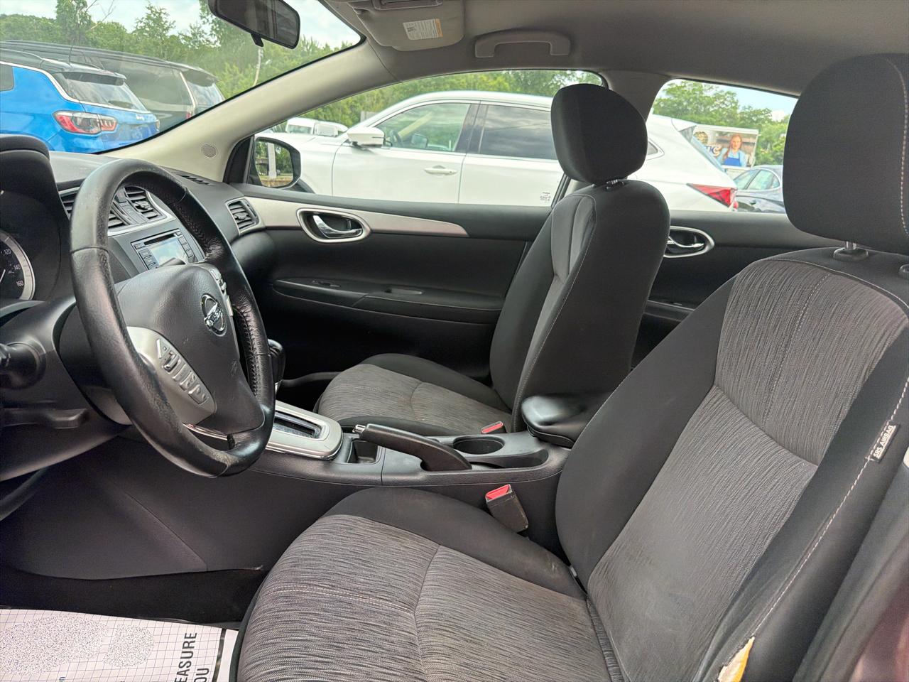 Nissan Sentra 4dr Sdn I4 CVT SV 2015