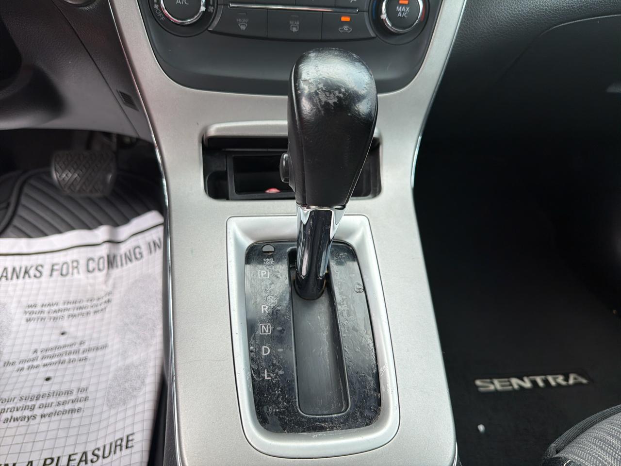 Nissan Sentra 4dr Sdn I4 CVT SV 2015