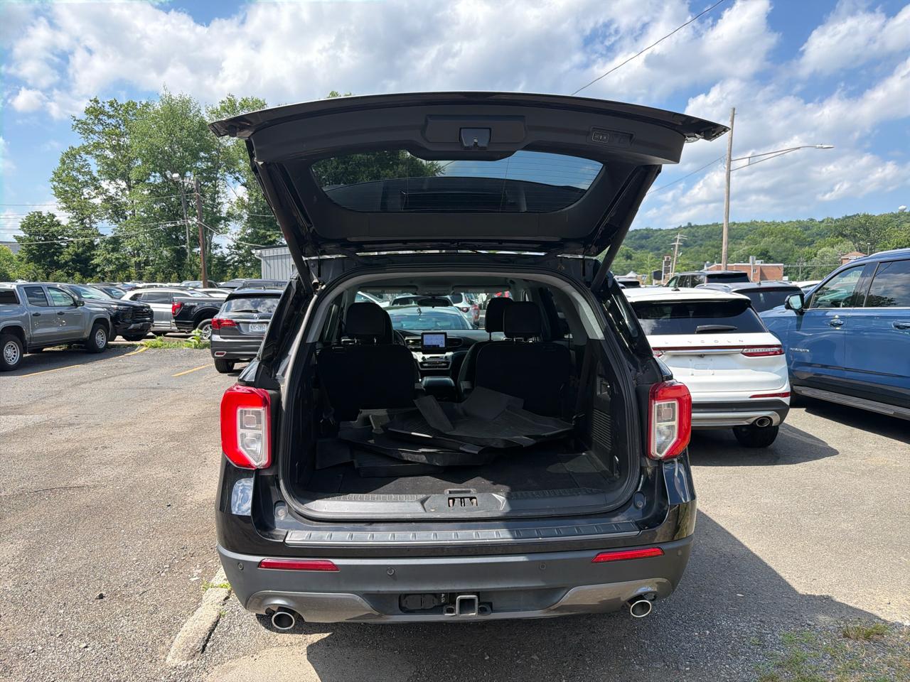 Ford Explorer XLT 2023