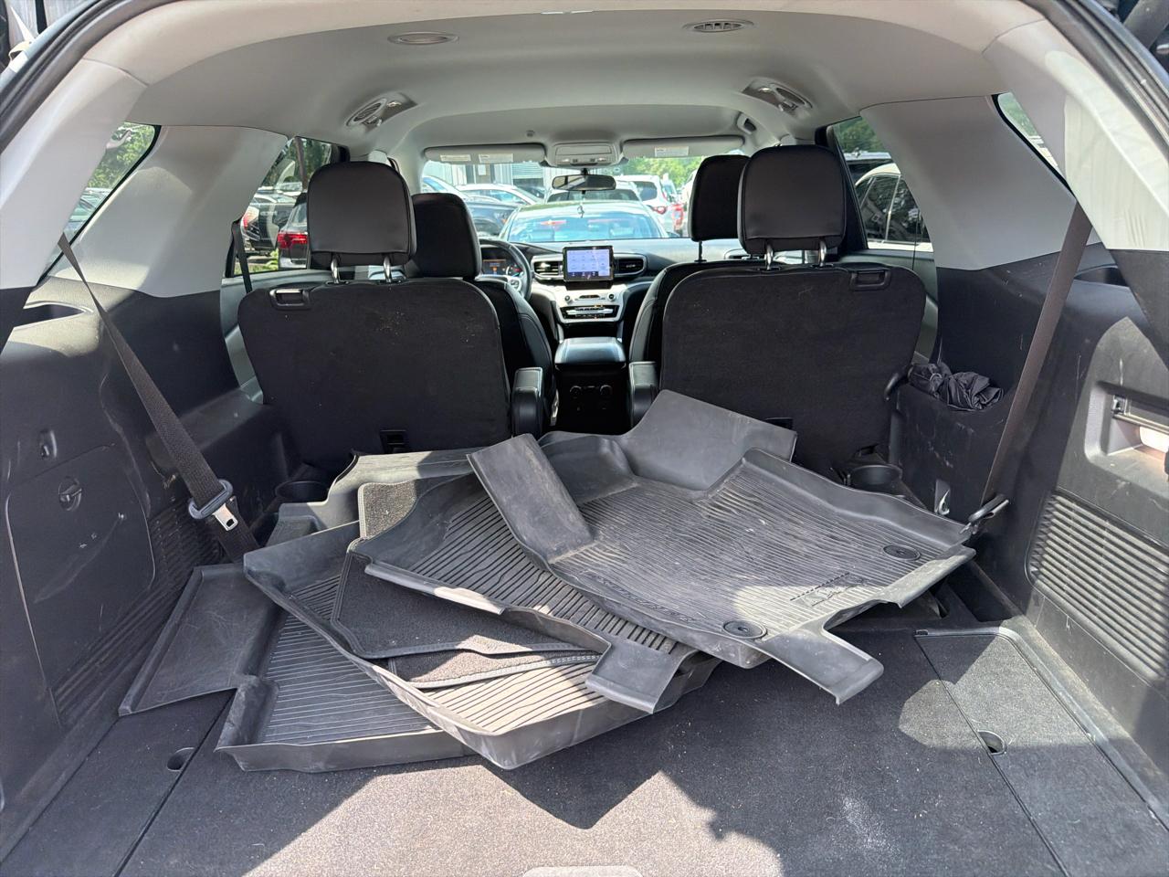 Ford Explorer XLT 2023