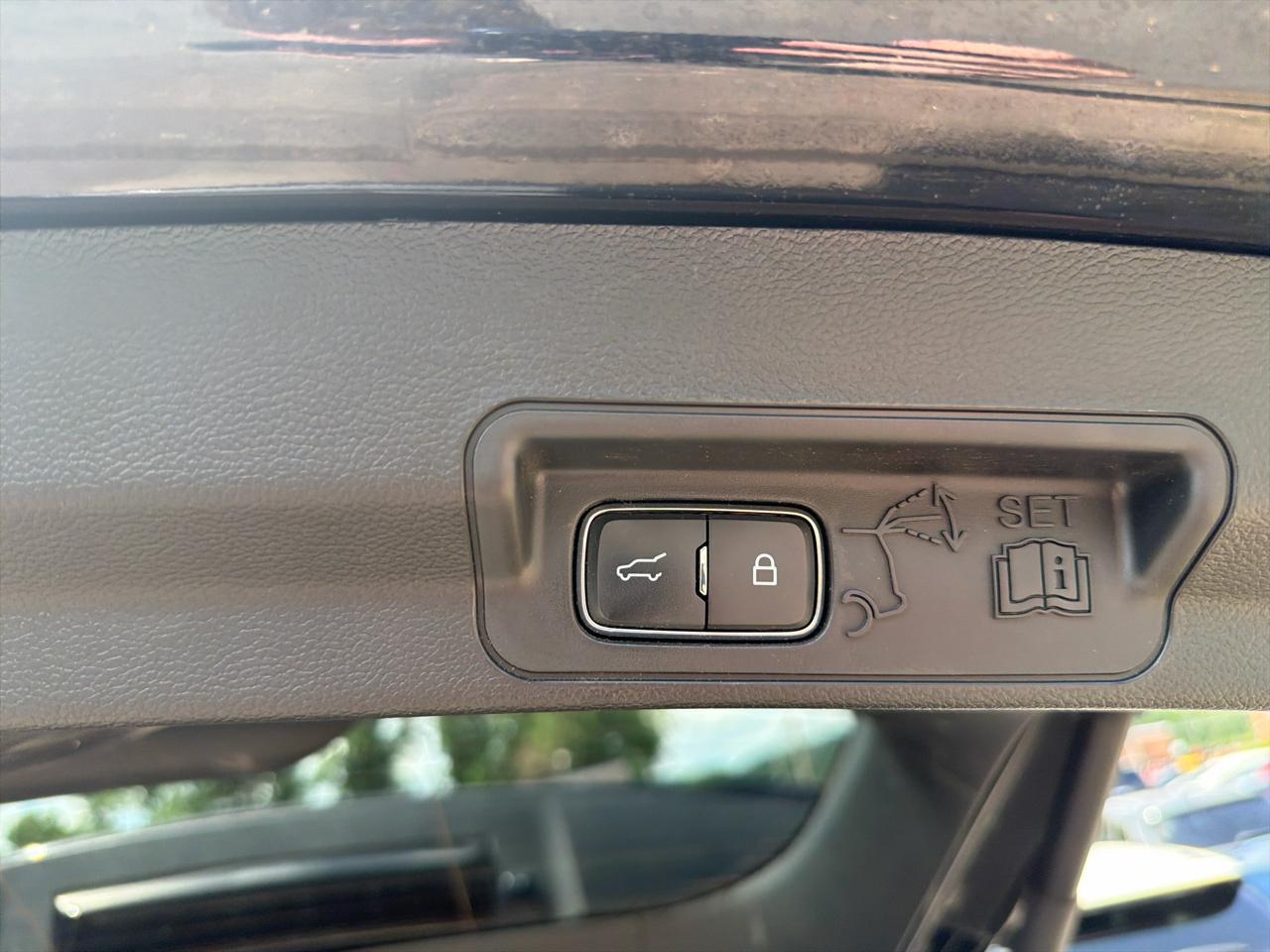 Ford Explorer XLT 2023