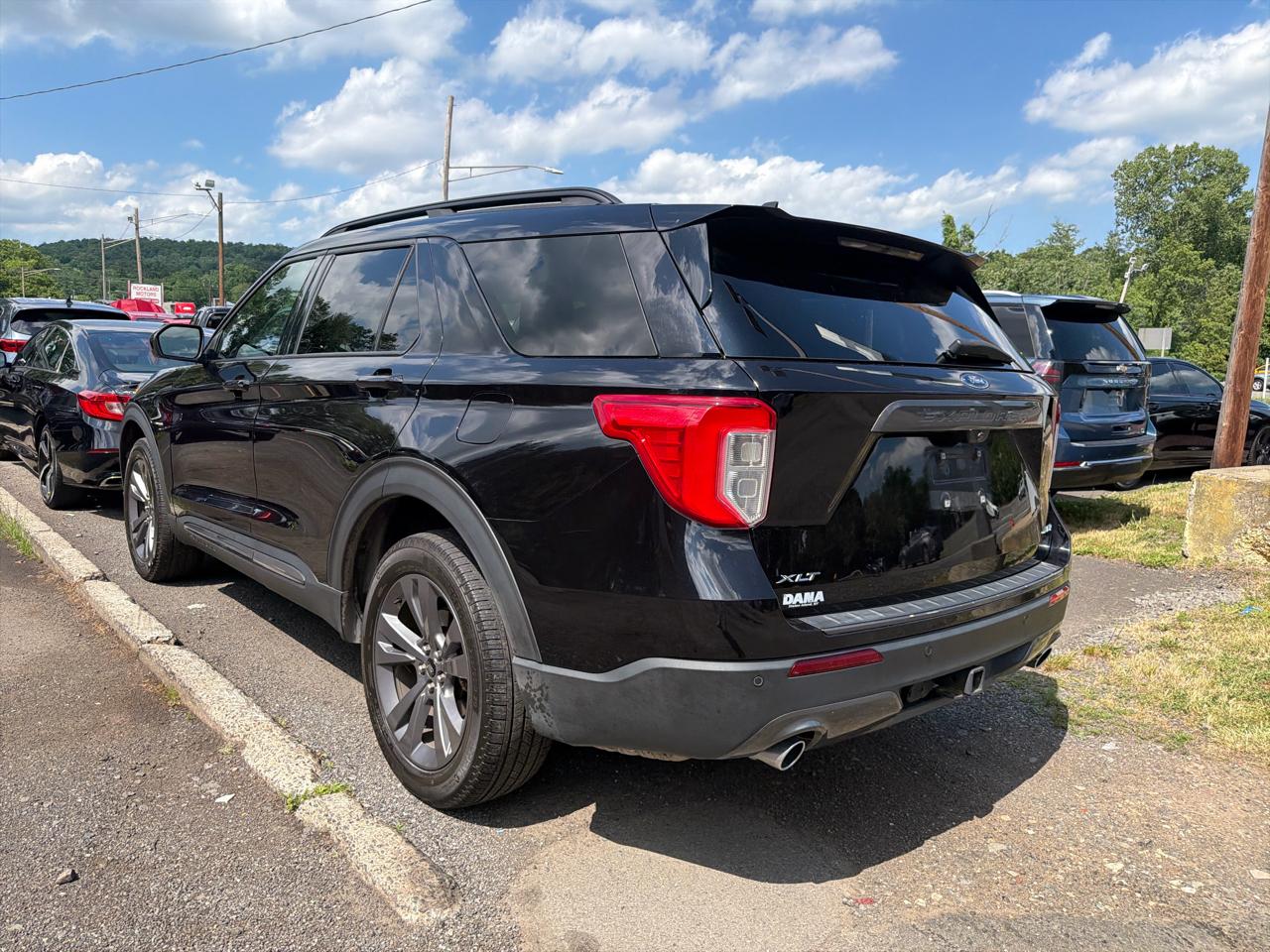 Ford Explorer XLT 2023