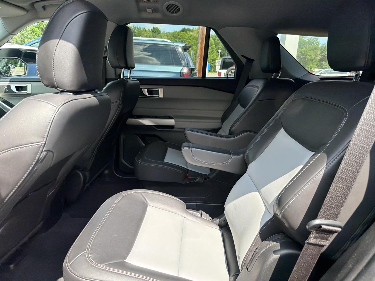 Ford Explorer XLT 2023