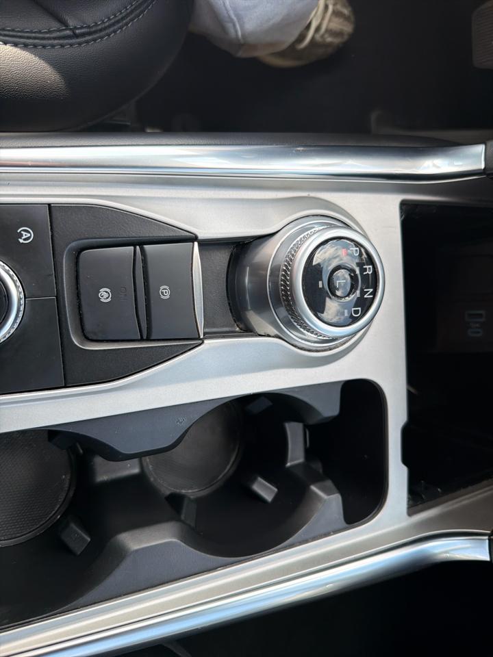Ford Explorer XLT 2023