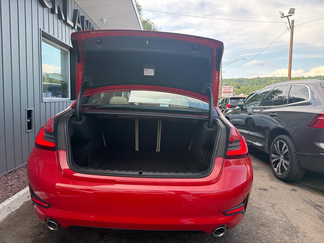 BMW 3 Series 330i xDrive Sedan North America 2022