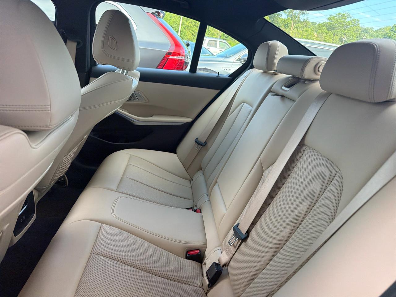 BMW 3 Series 330i xDrive Sedan North America 2022