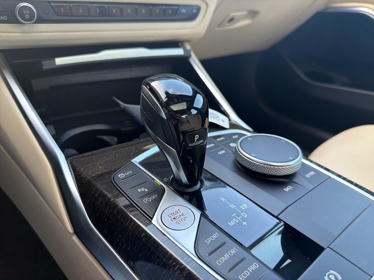BMW 3 Series 330i xDrive Sedan North America 2022