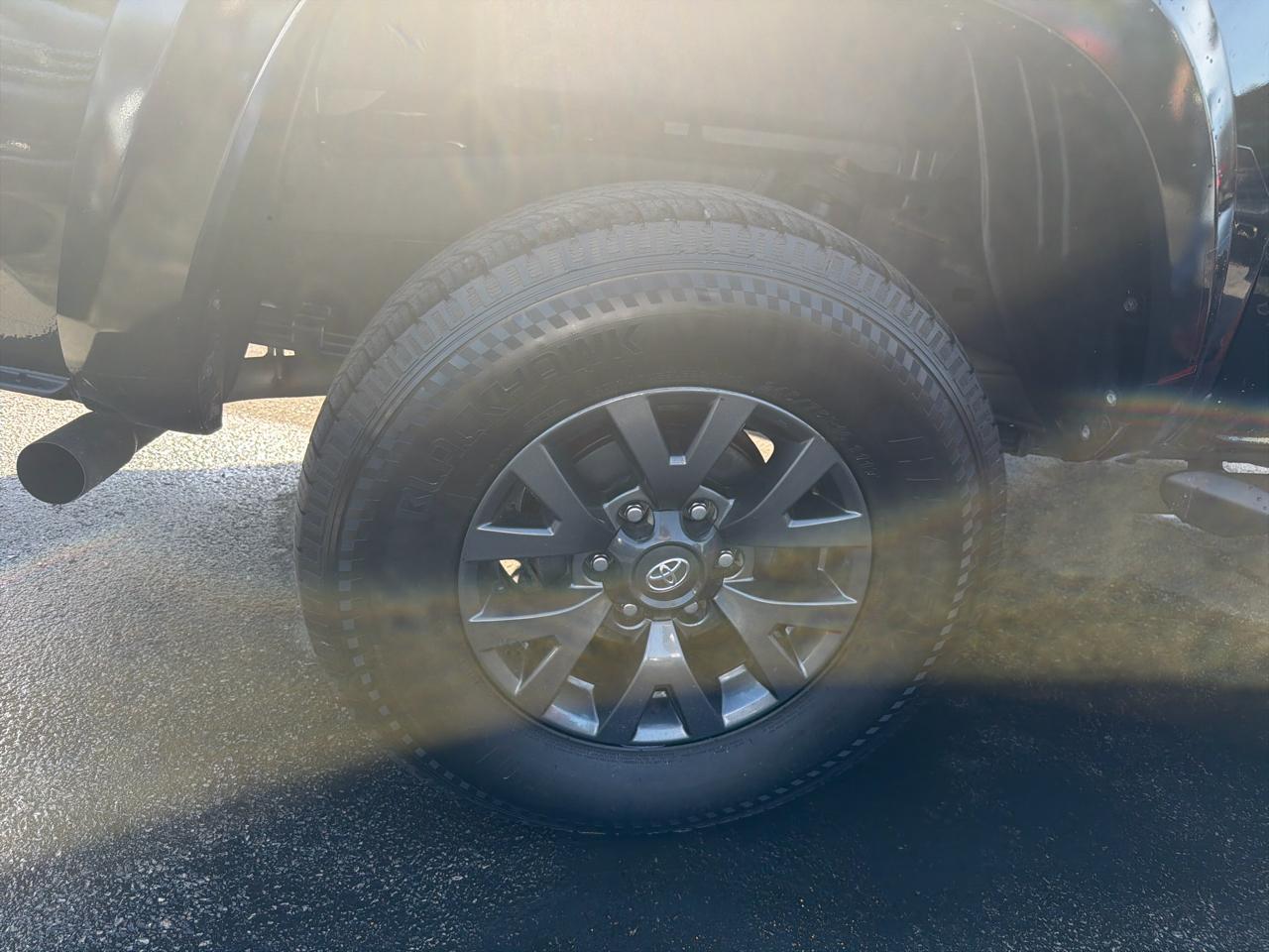 Toyota Tacoma 4WD  2023
