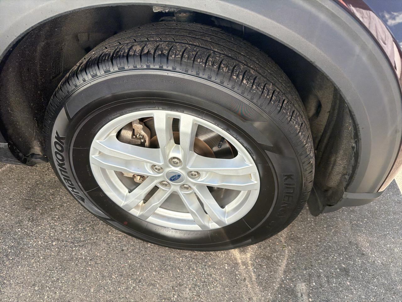 Ford Explorer XLT 4WD 2023