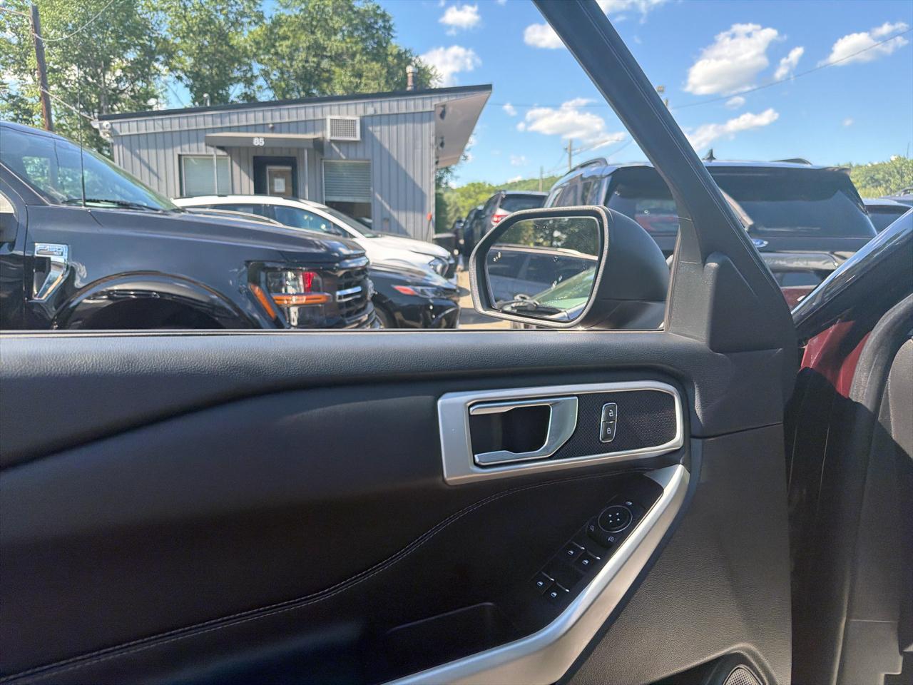 Ford Explorer XLT 4WD 2023