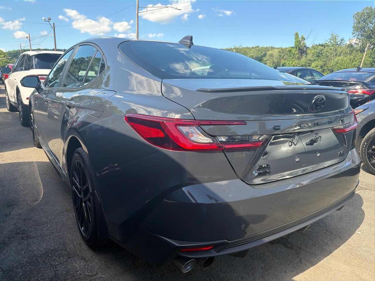 Toyota Camry XLE AWD (Natl) 2025