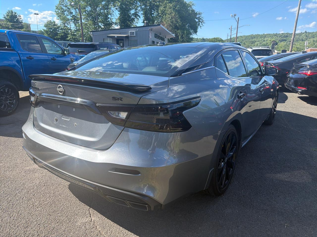 Nissan Maxima  2023