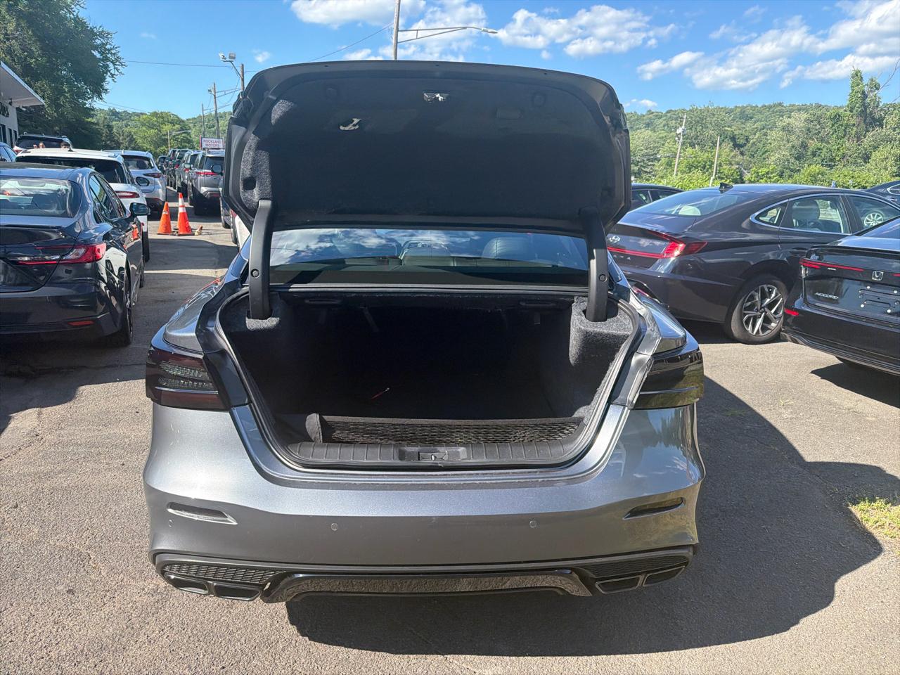 Nissan Maxima  2023