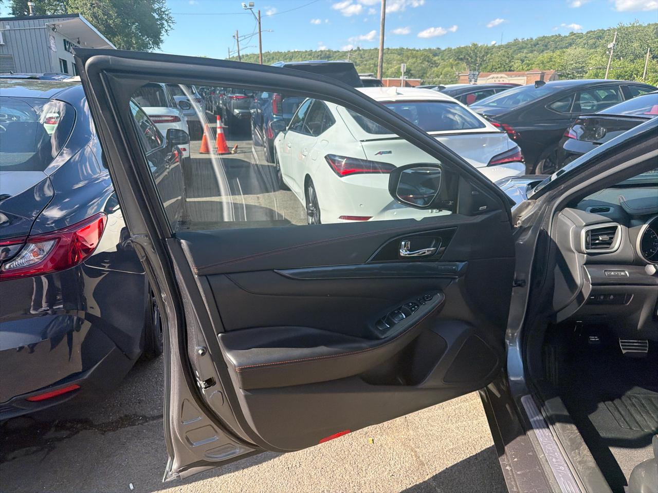 Nissan Maxima  2023