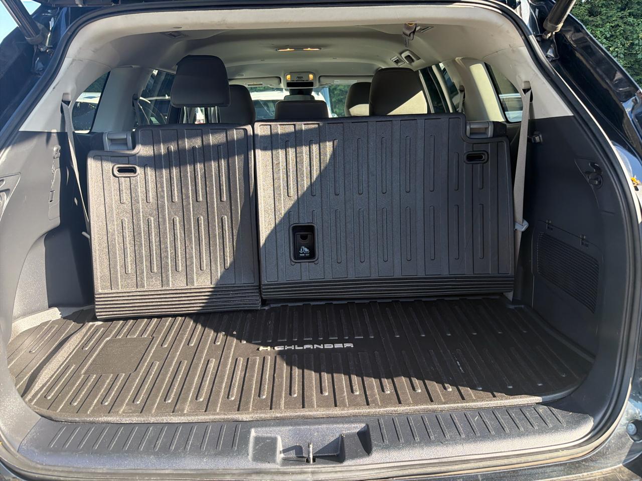 Toyota Highlander LE AWD (Natl) 2020