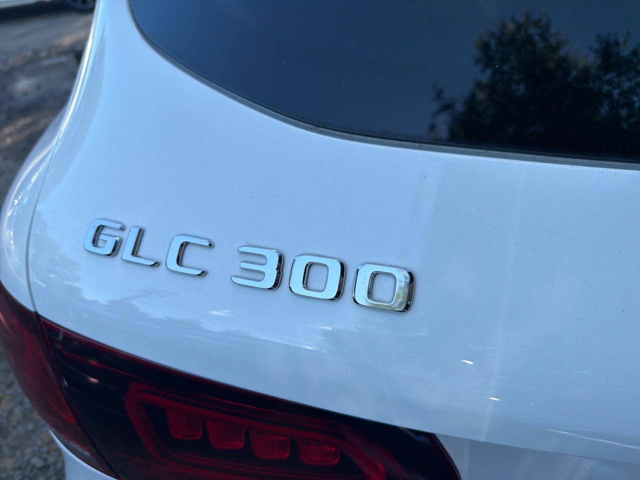 Mercedes-Benz GLC GLC 300 4MATIC SUV 2022