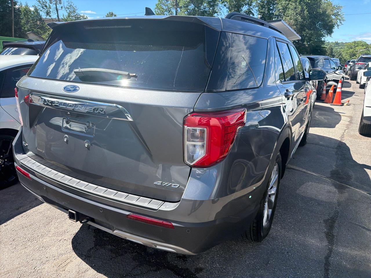 Ford Explorer XLT 2023