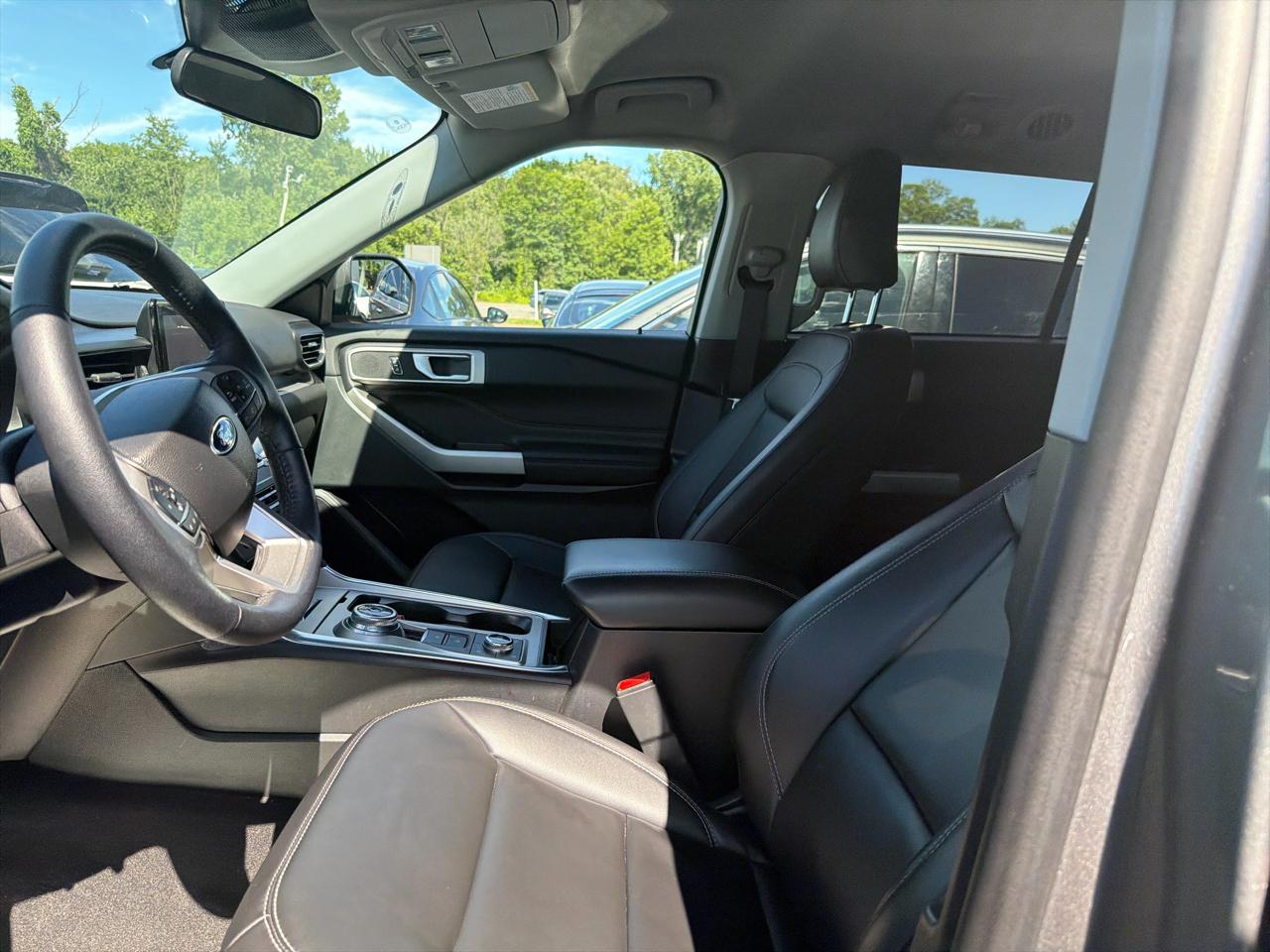 Ford Explorer XLT 2023