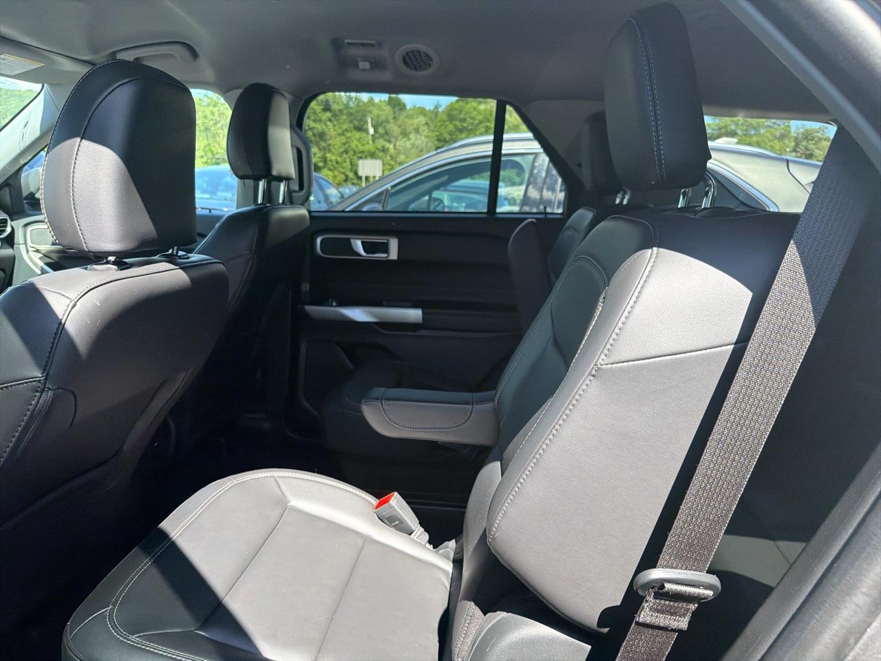 Ford Explorer XLT 2023
