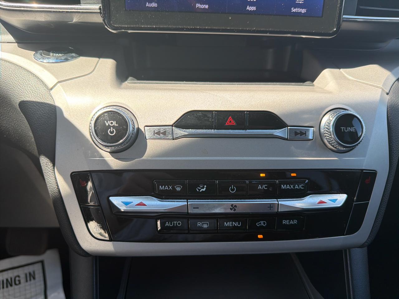 Ford Explorer XLT 2023