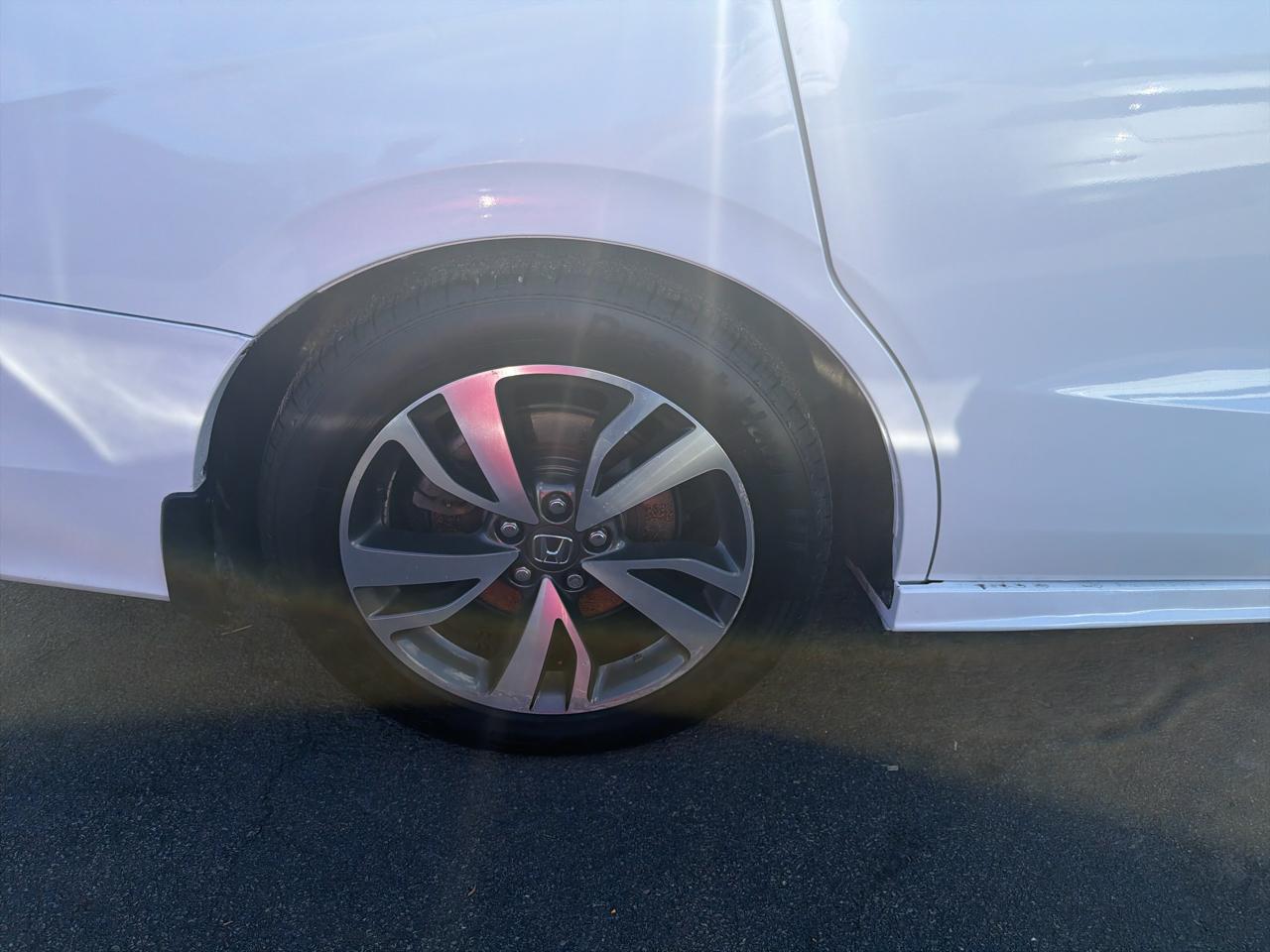 Honda Odyssey Touring Auto 2023