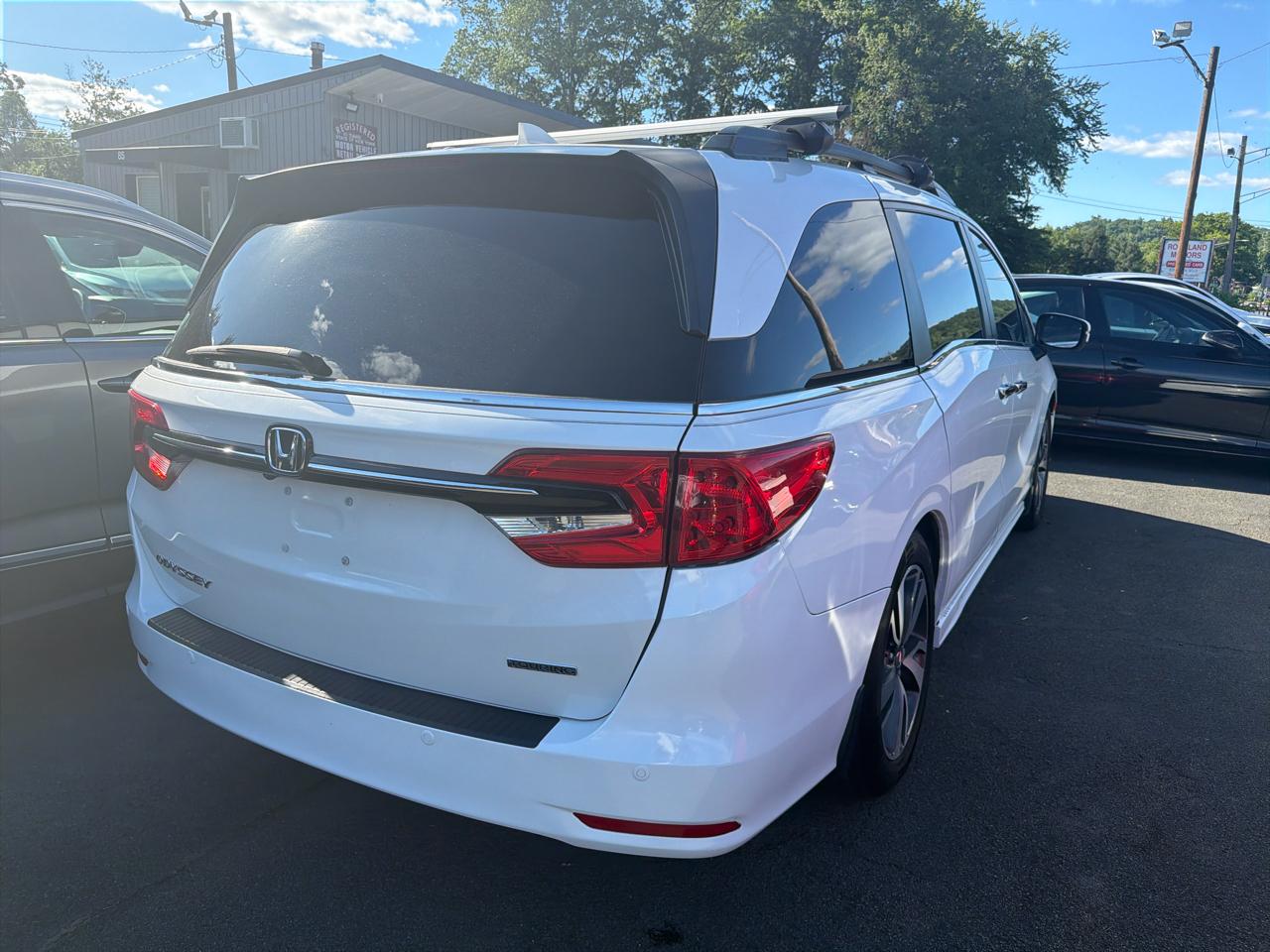 Honda Odyssey Touring Auto 2023