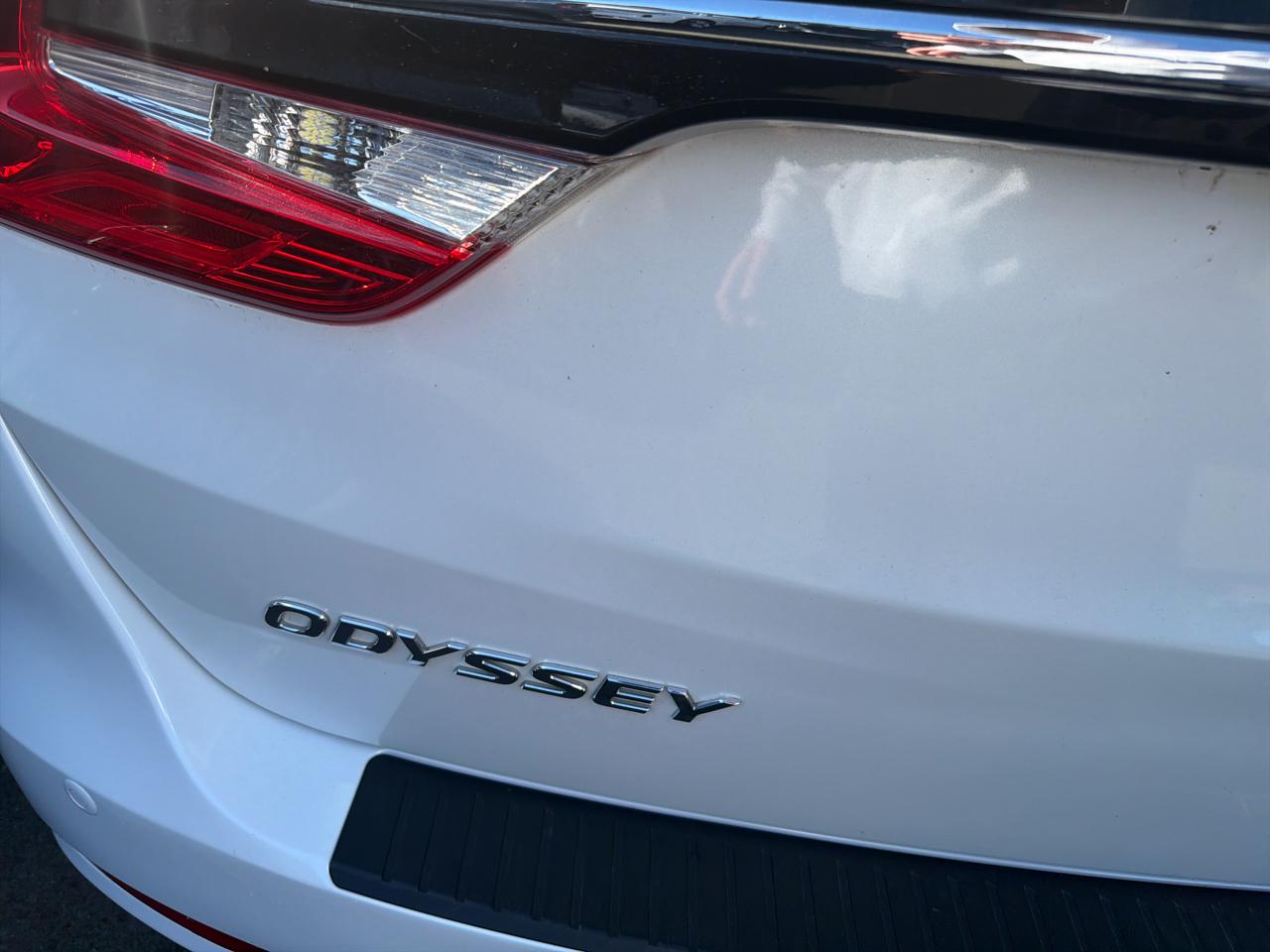 Honda Odyssey Touring Auto 2023