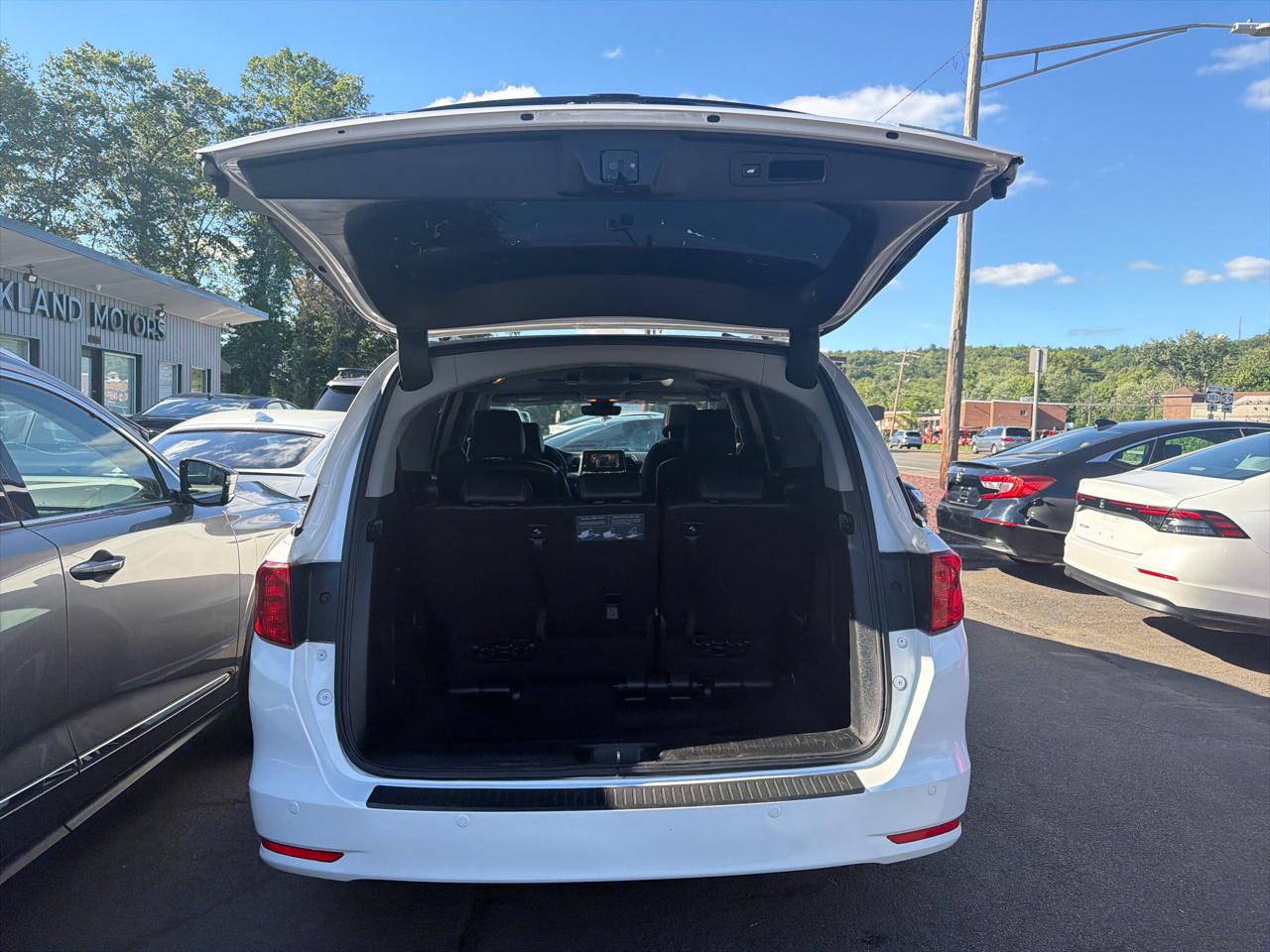 Honda Odyssey Touring Auto 2023