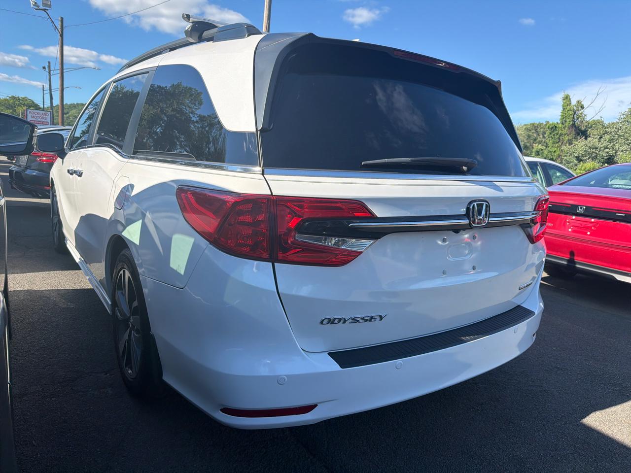 Honda Odyssey Touring Auto 2023