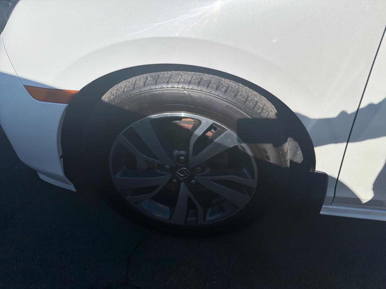 Honda Odyssey Touring Auto 2023