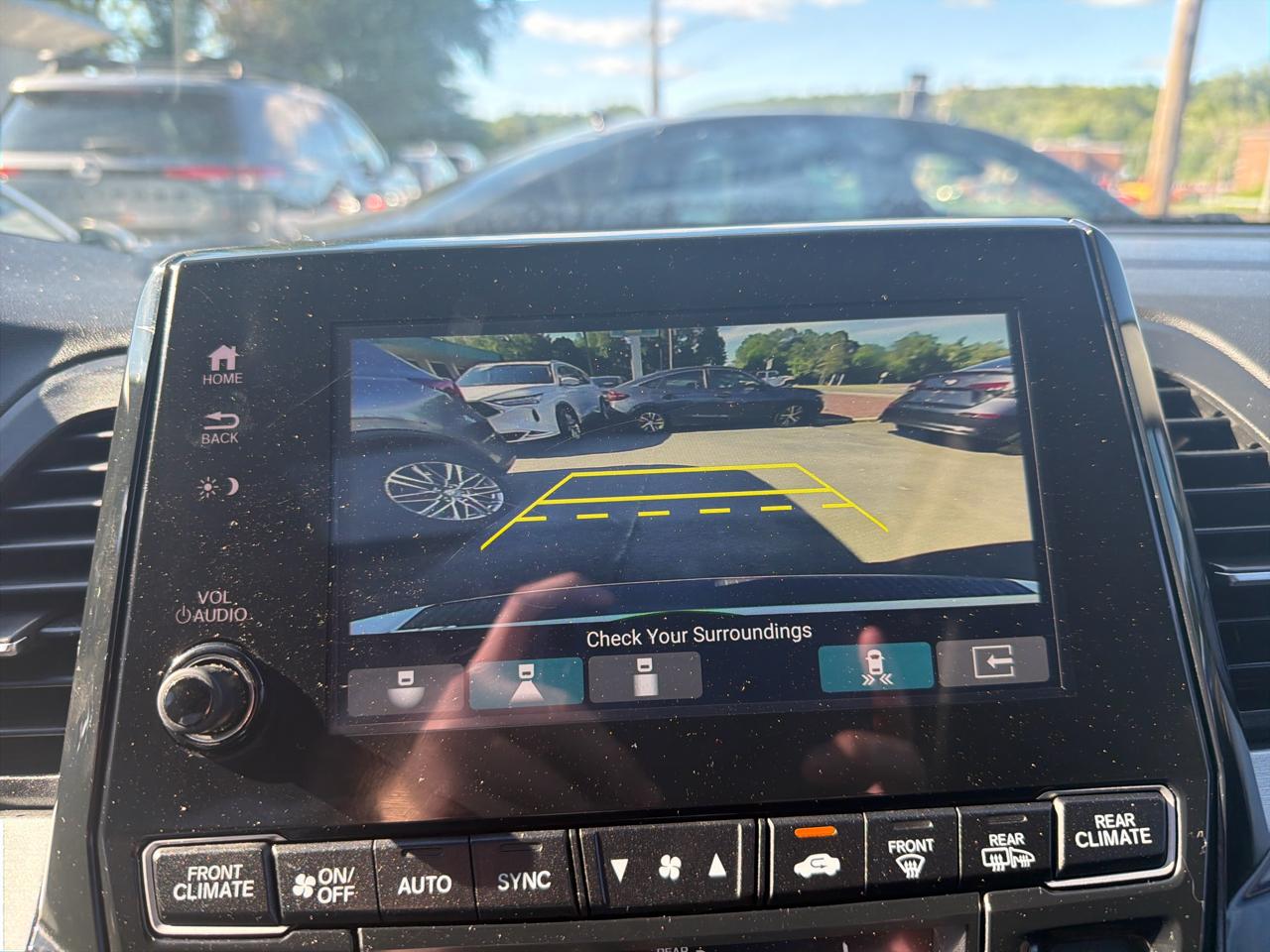 Honda Odyssey Touring Auto 2023
