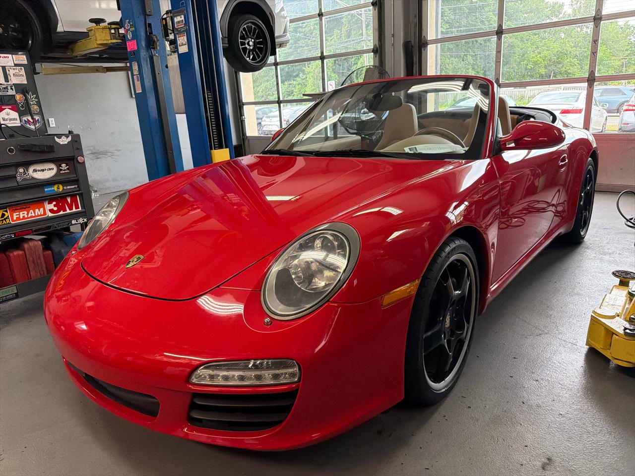 Porsche 911 2dr Cabriolet Carrera 2010