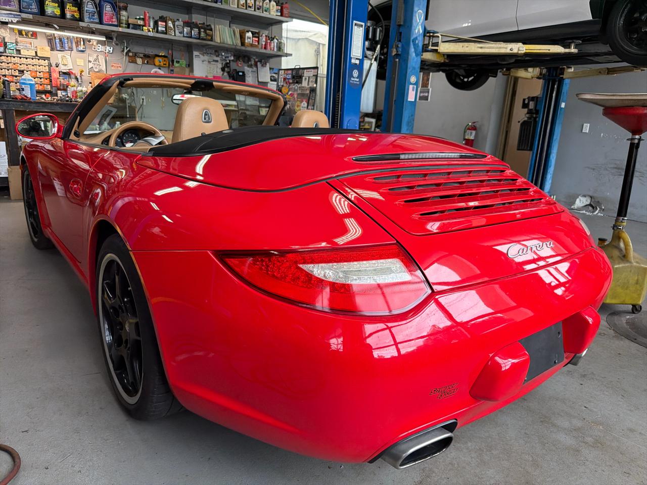 Porsche 911 2dr Cabriolet Carrera 2010