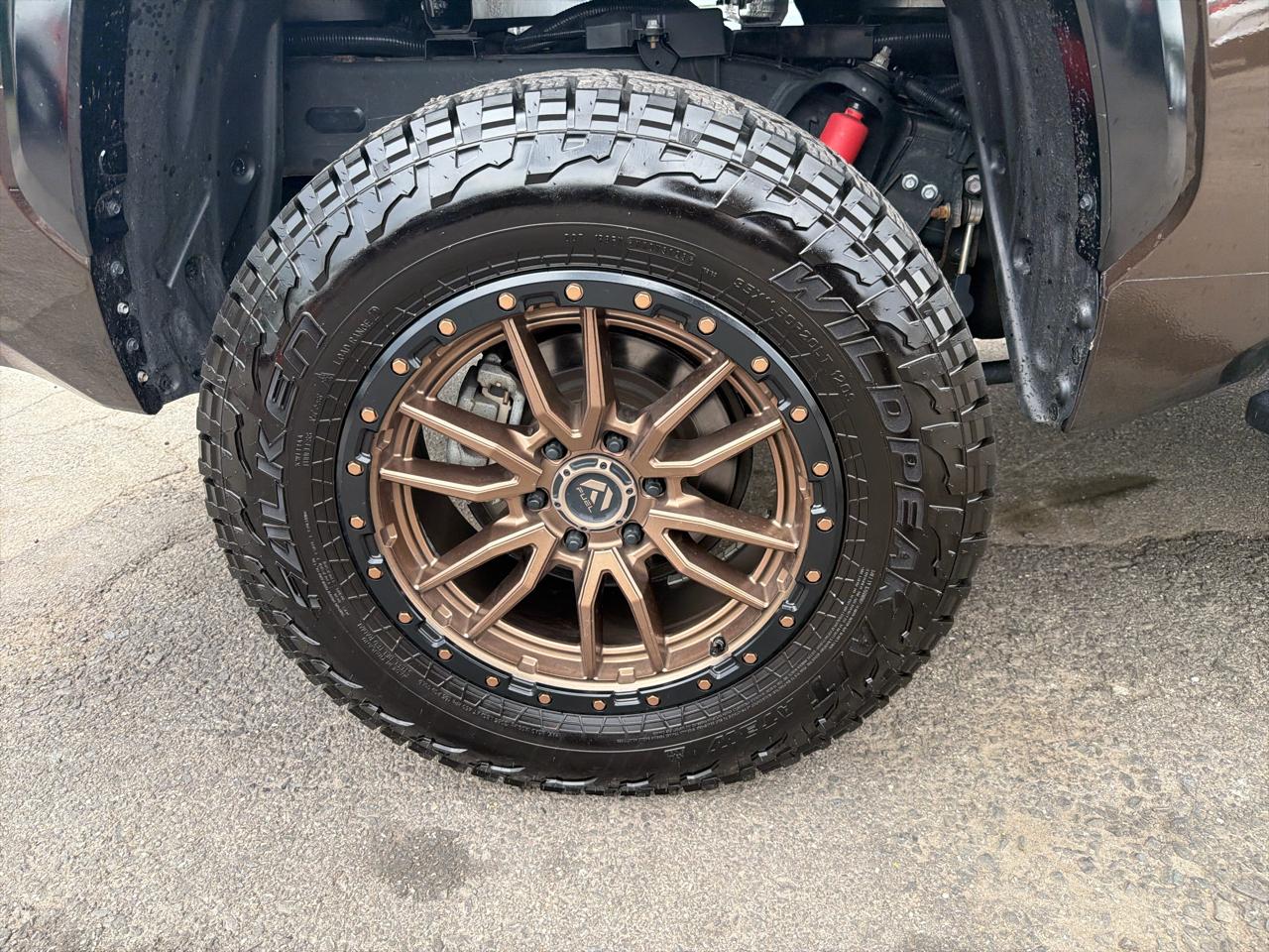 Toyota Tundra 4WD Platinum CrewMax 5.5' Bed (Natl) 2024