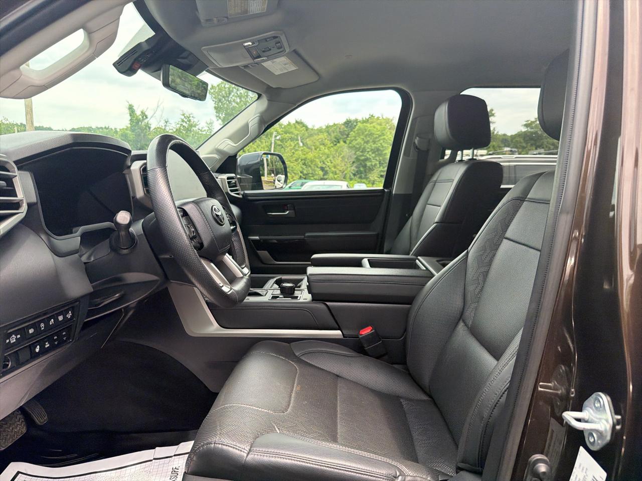 Toyota Tundra 4WD Platinum CrewMax 5.5' Bed (Natl) 2024