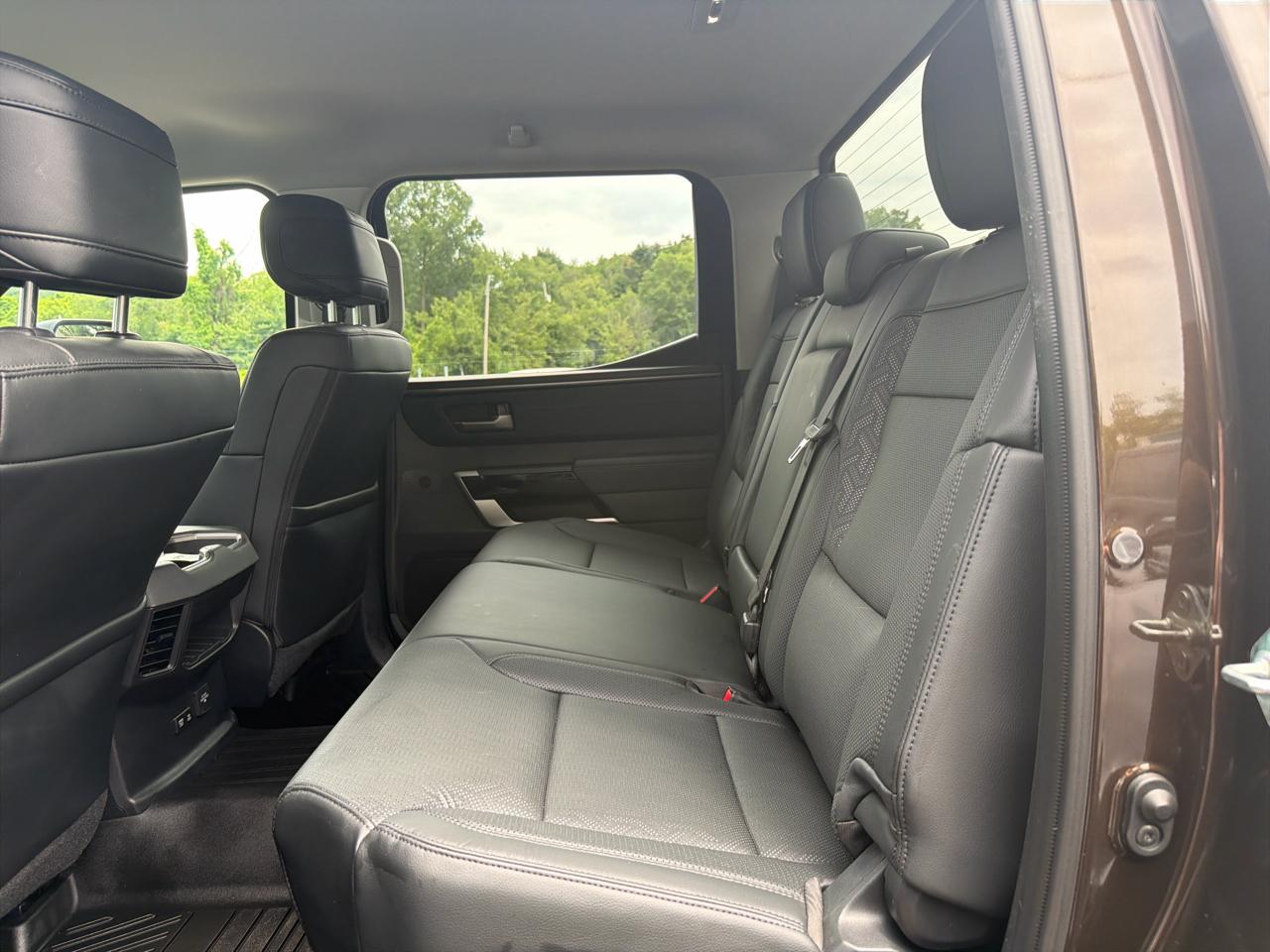 Toyota Tundra 4WD Platinum CrewMax 5.5' Bed (Natl) 2024