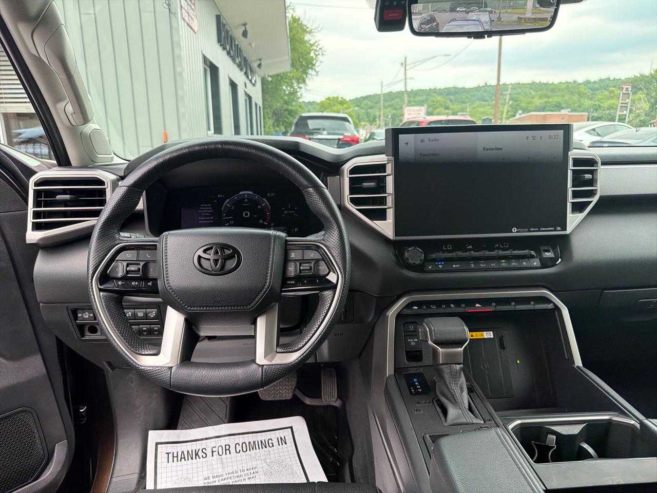 Toyota Tundra 4WD Platinum CrewMax 5.5' Bed (Natl) 2024