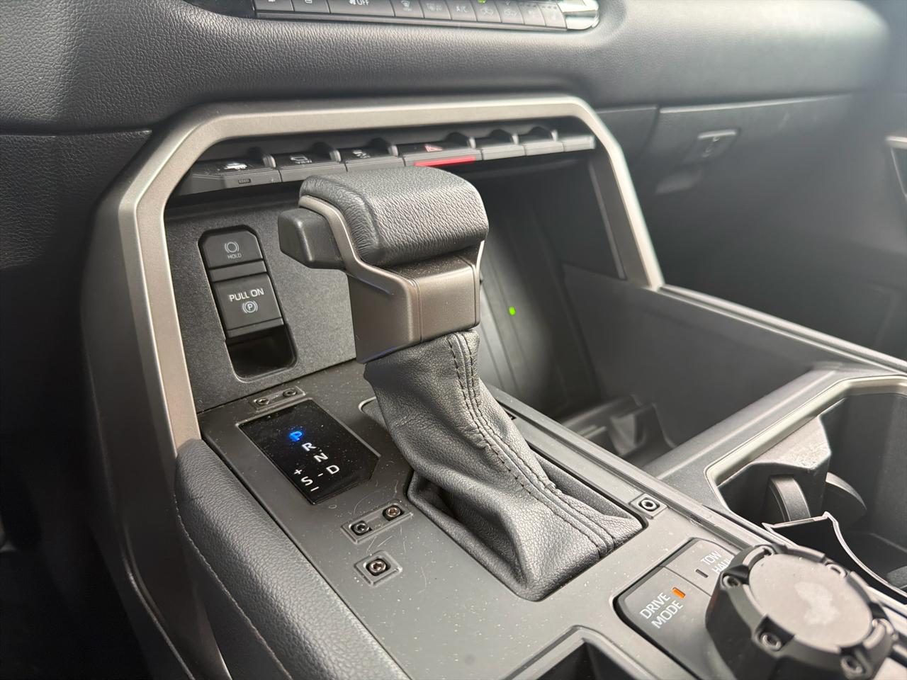 Toyota Tundra 4WD Platinum CrewMax 5.5' Bed (Natl) 2024
