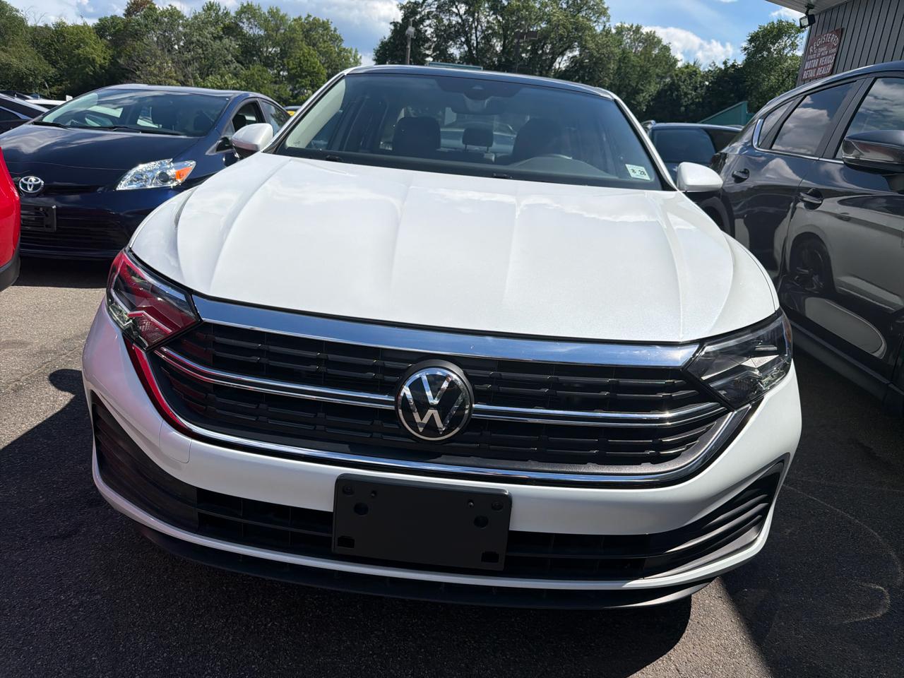 Volkswagen Jetta SE Auto 2023
