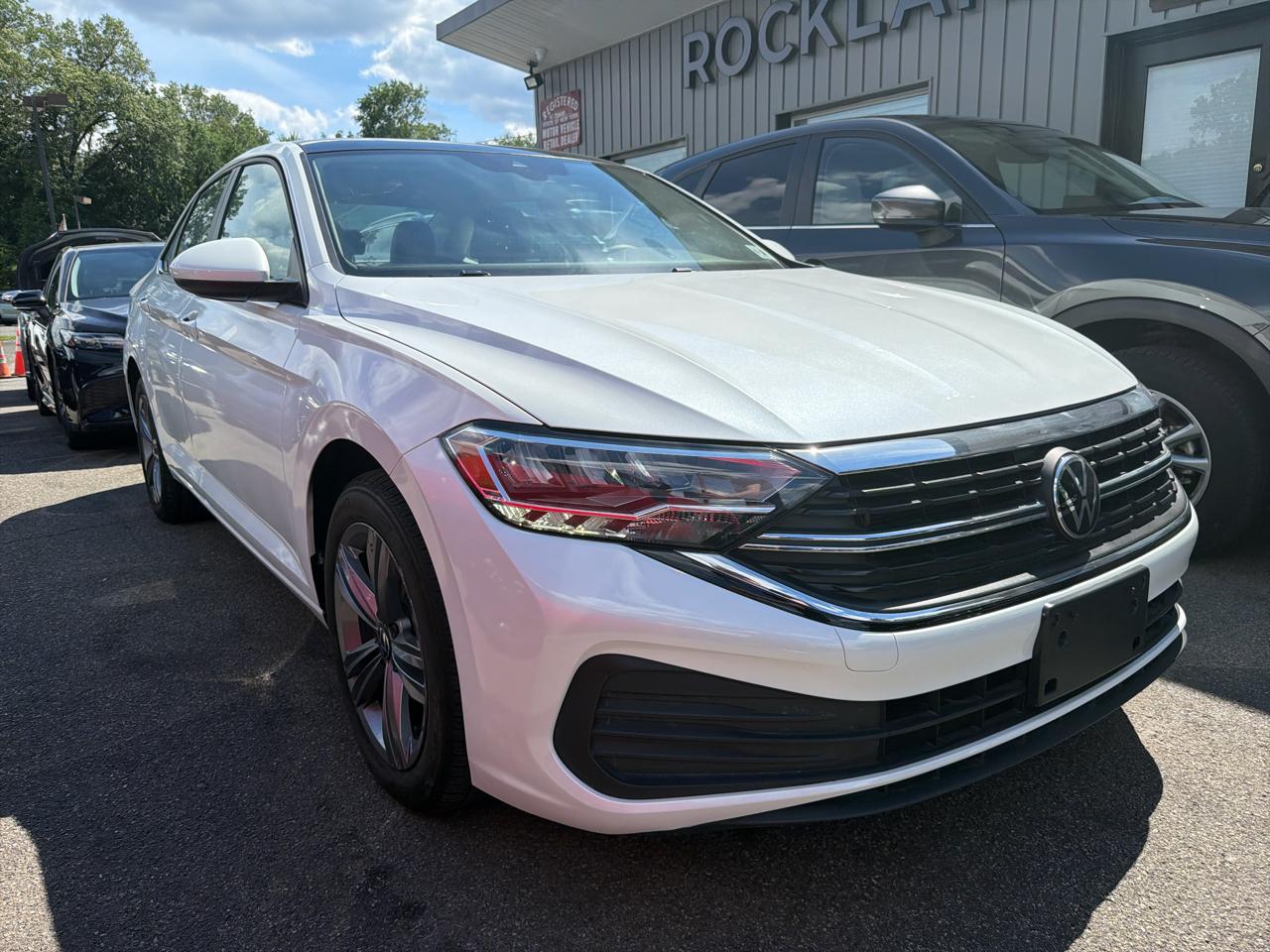 Volkswagen Jetta SE Auto 2023