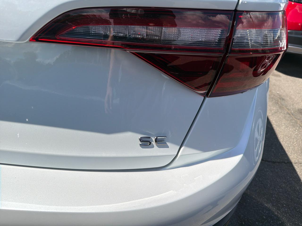 Volkswagen Jetta SE Auto 2023