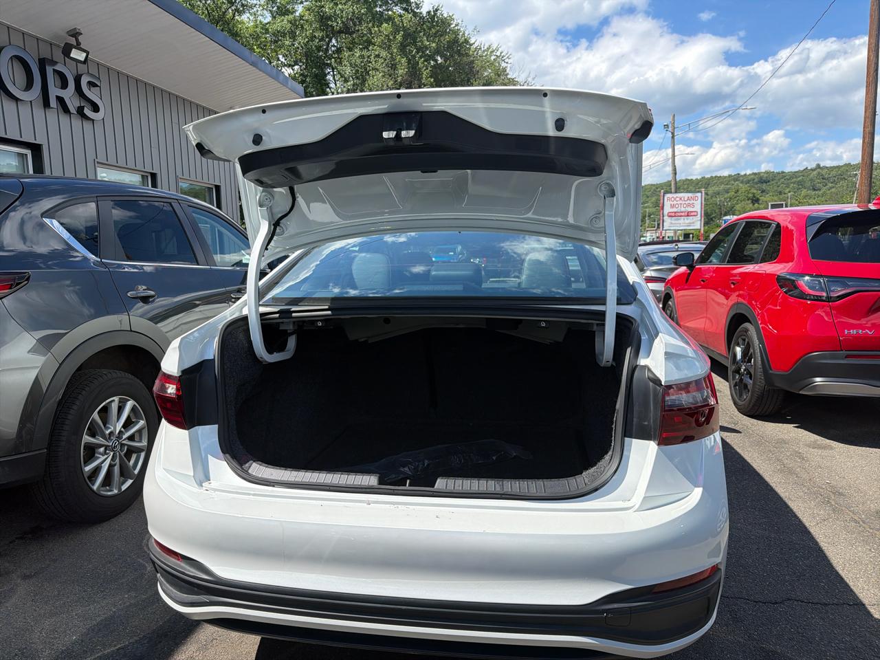 Volkswagen Jetta SE Auto 2023