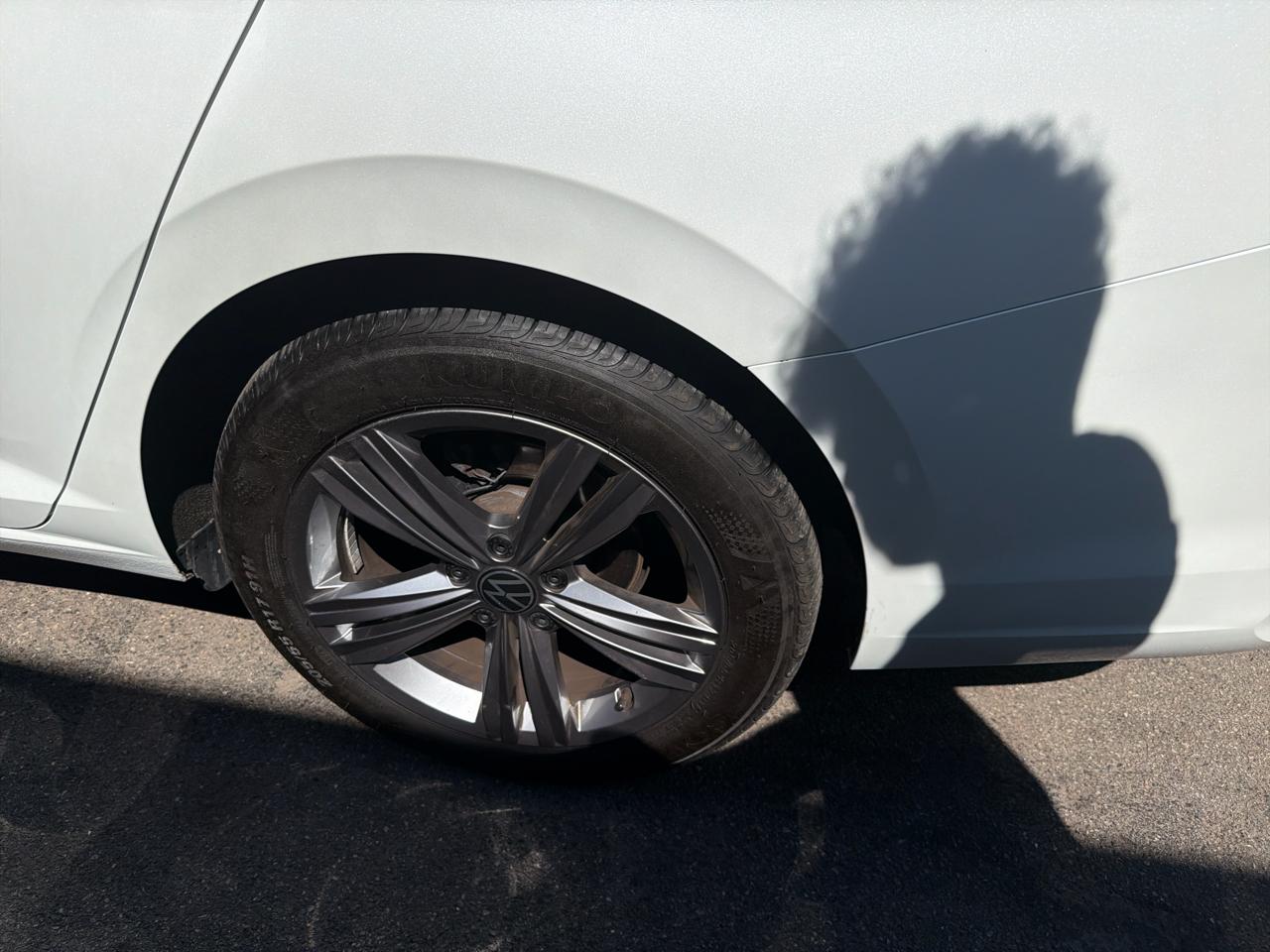 Volkswagen Jetta SE Auto 2023