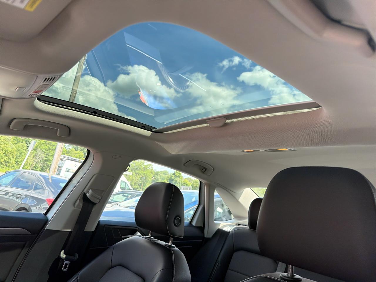 Volkswagen Jetta SE Auto 2023