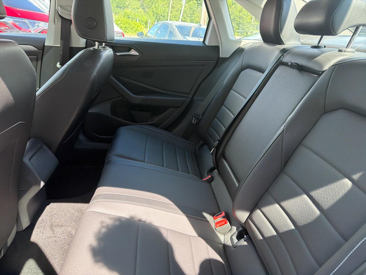 Volkswagen Jetta SE Auto 2023