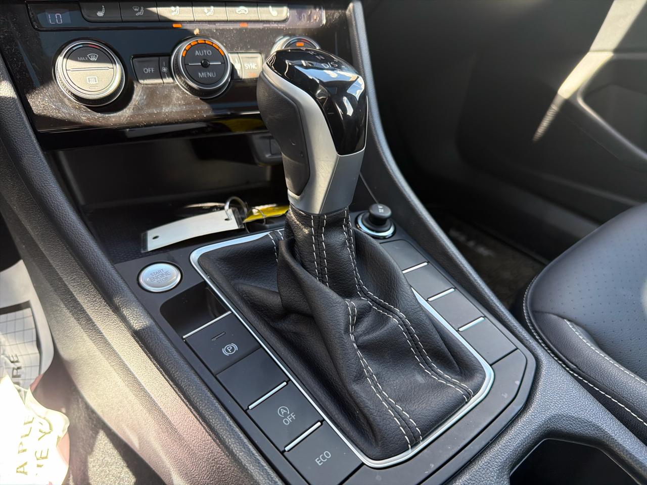 Volkswagen Jetta SE Auto 2023